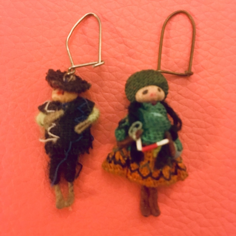 💃🏻Worry Doll Earrings!💃🏻